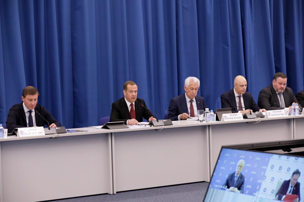 Ключевые положения народной программы «Единой России» отражены в проекте бюджета 2024-2026 годов - фото 1