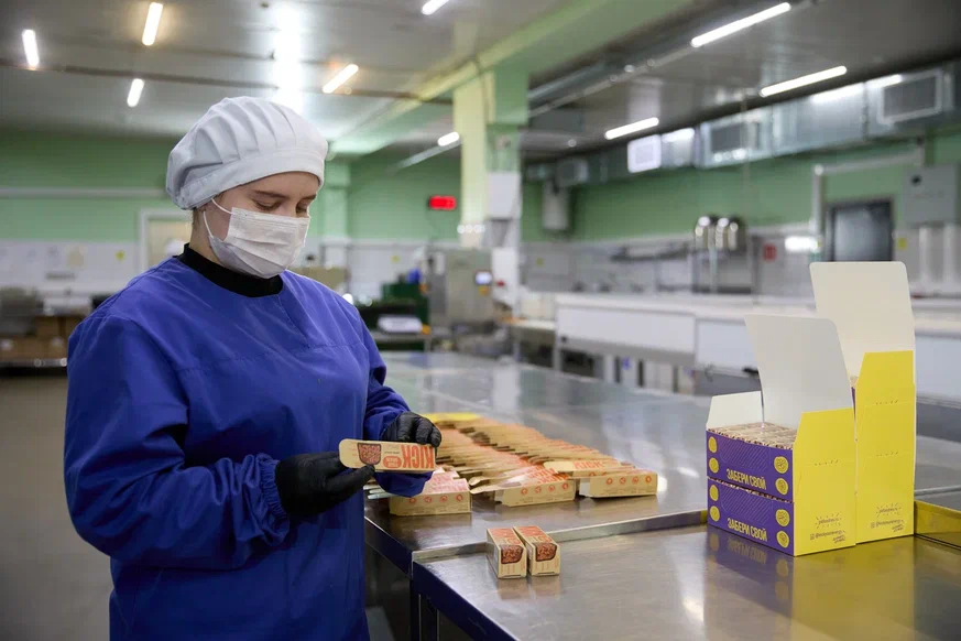 Московский производитель увеличил поставки шоколадных батончиков - фото 6