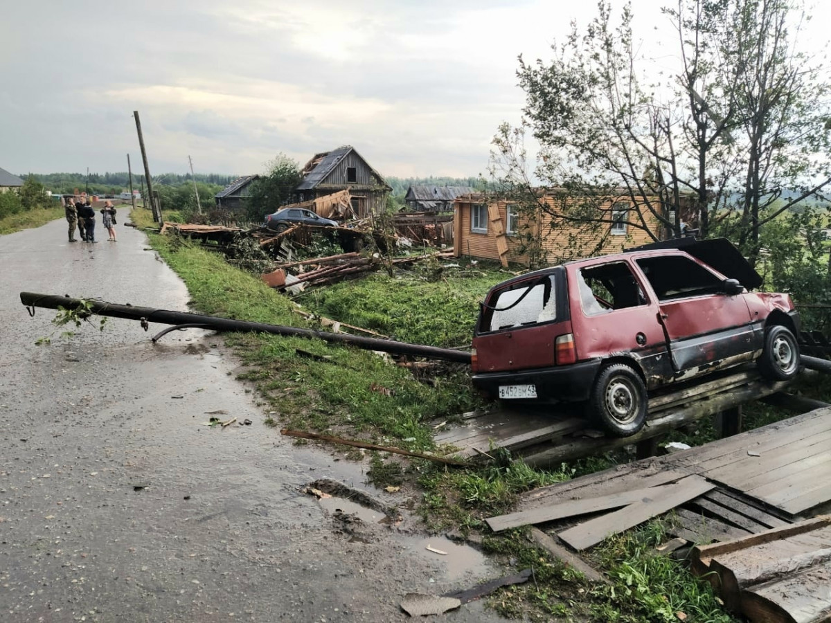 По Кировской области прошелся разрушительный смерч (фото,видео) - фото 2