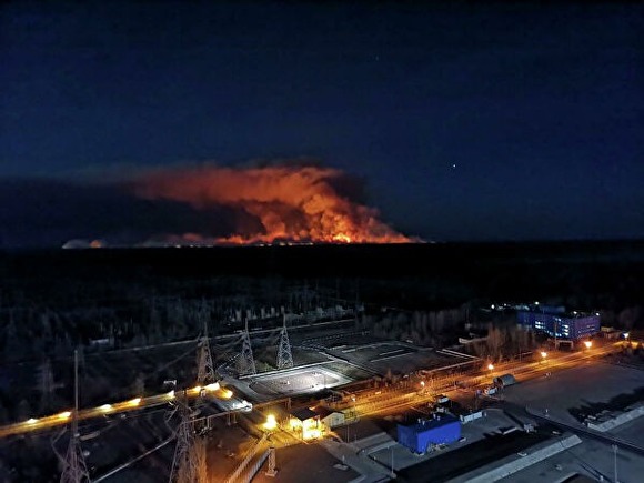 Огонь дошел до Припяти и АЭС. Что происходит в охваченном пожарами Чернобыле - фото 1