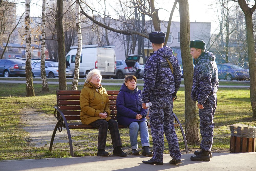 Нарушивших карантин россиян  сопроводит до дома полиция - фото 1