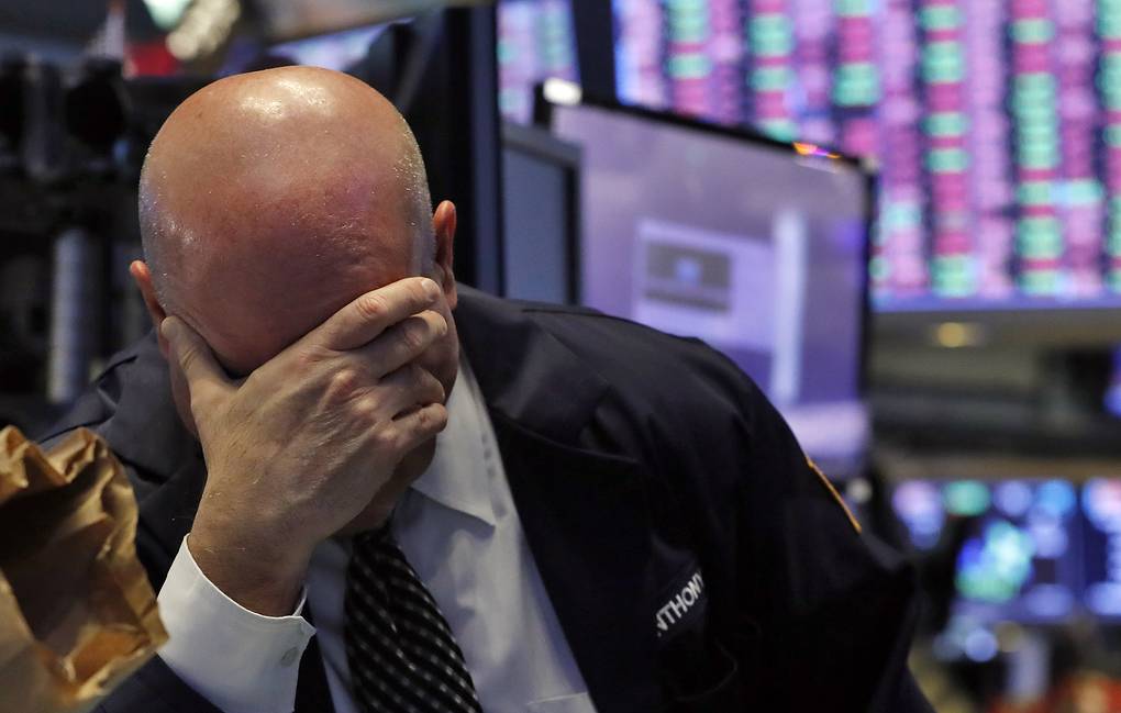 Крупнейшим обвалом с 1987 года закрылась Нью-Йоркская фондовая биржа - фото 1