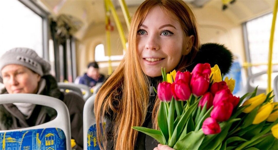 8 марта проезд для женщин в Москве, Подмосковье  в общественном транспорте будет бесплатным - фото 1