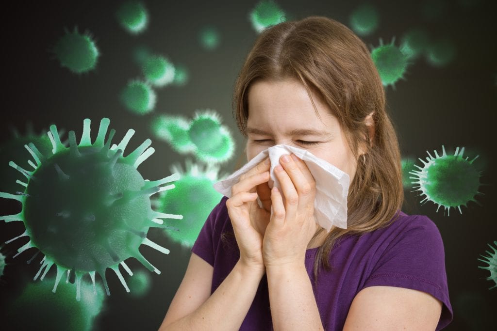 О микст-инфекции из гриппа и COVID-19 предупредил Роспотребнадзор - фото 1