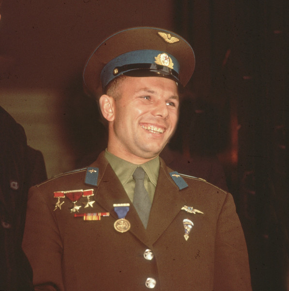 Знаете, каким он парнем был? Сегодня – День Рождения первого космонавта Земли Юрия Гагарина - фото 3