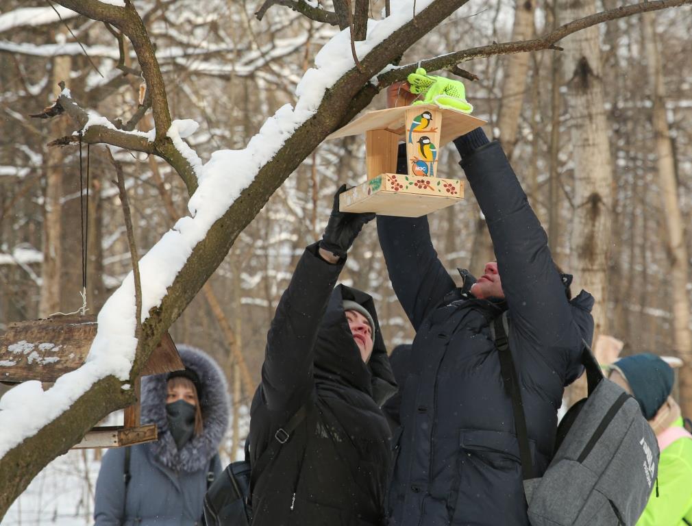 В Терлецком лесопарке появились новые «птичьи рестораны»  - фото 7