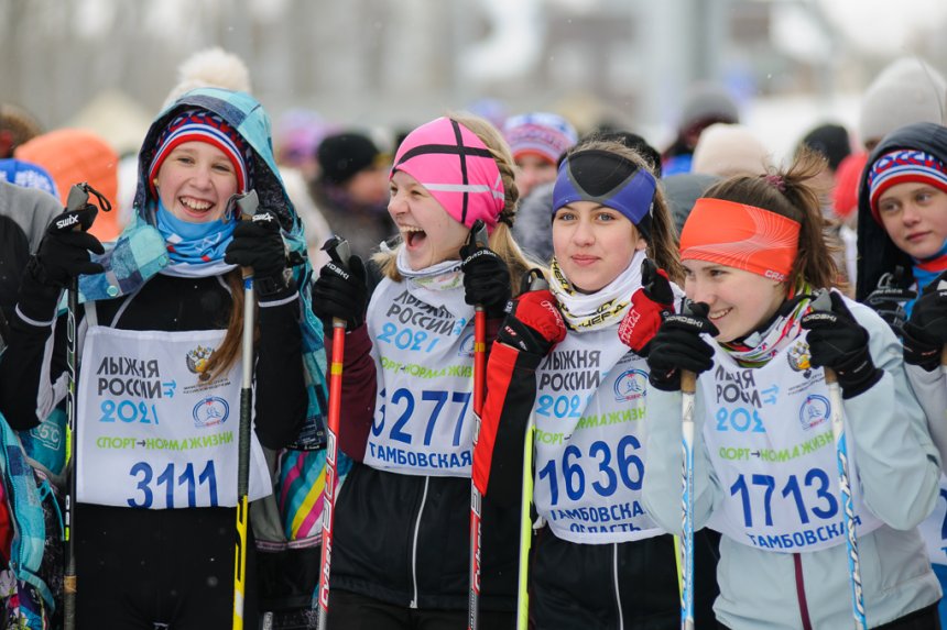 Более 3,5 тысячи человек приняли участие в тамбовском массовом забеге «Лыжни России»-2021 - фото 4