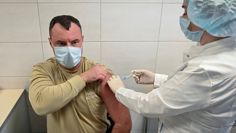  Эффективность российской вакцины «Спутник V» подтвердил фармацевтический аналитик Bloomberg  - фото 2