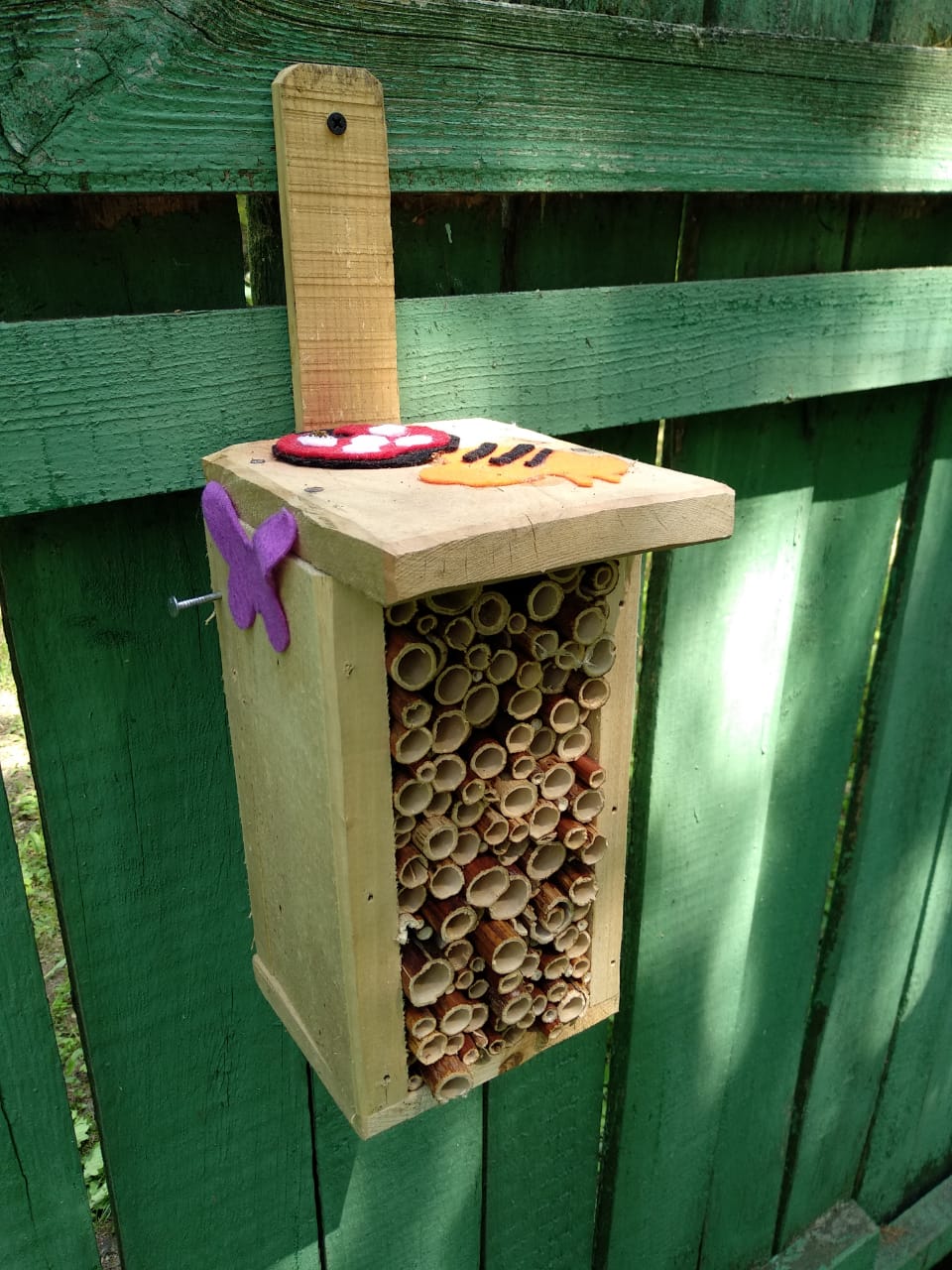 Домики для насекомых: Мосприрода обеспечит жильем самых маленьких обитателей природных территорий  - фото 3