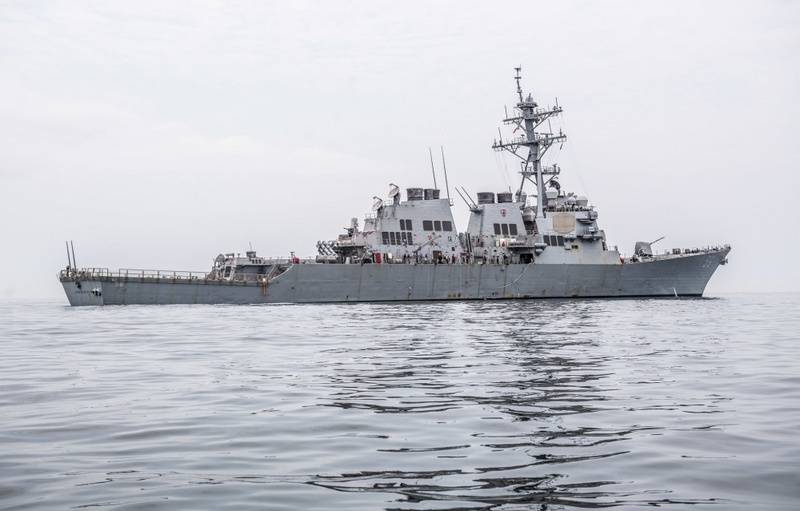 В ВМС США объяснили заход эсминца USS John S. McCain в российские воды - фото 2