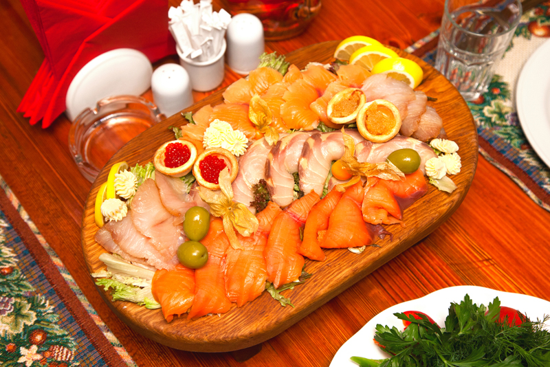 Рыбная тарелка. Подборка оригинальной подачи рыбы и морепродуктов на праздничный стол - фото 25