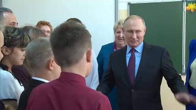 Президент Путин открыл прямую линию общения с российской «школотой» в День знаний — 2 сентября - фото 1