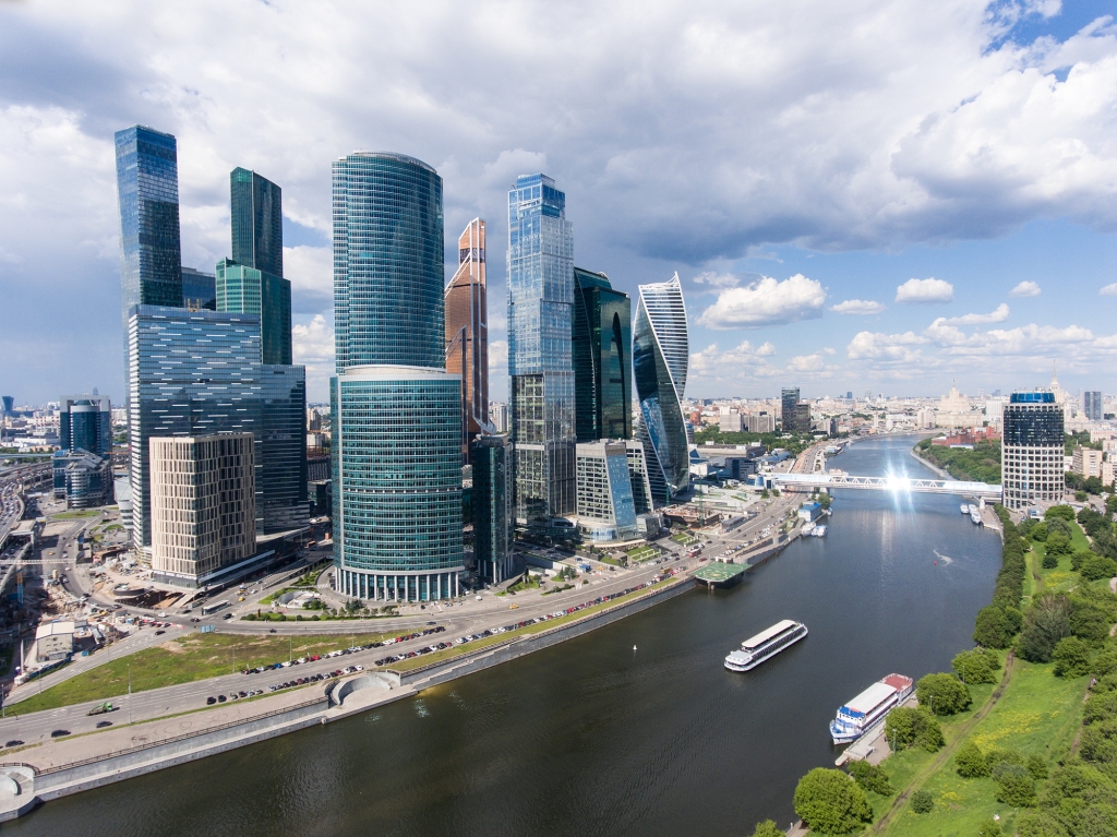 В. Ефимов: На долю Москвы приходится половина прямых иностранных инвестиций - фото 1