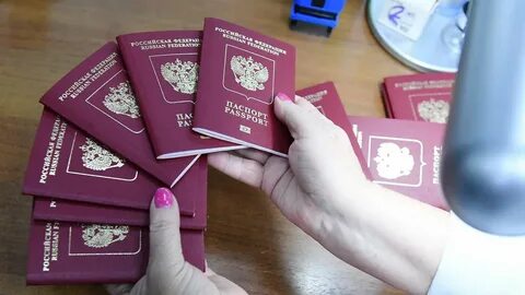 Некоторые из обязательных штампов в паспортах российских граждан отменены - фото 1