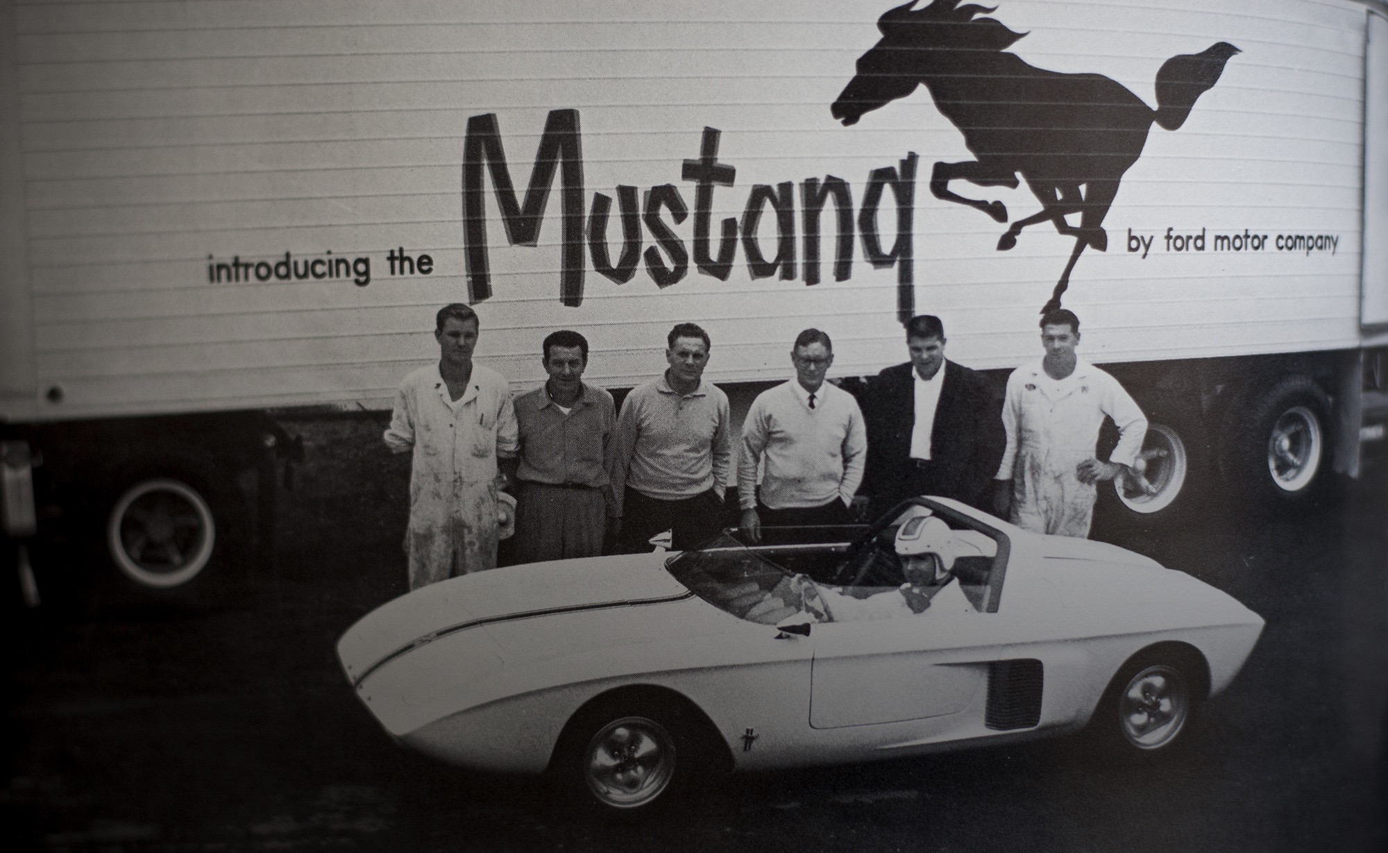 В США в возрасте 94 лет скончался создатель автомобиля Ford Mustang и бывший глава корпорации Chrysler Ли Якокка - фото 6