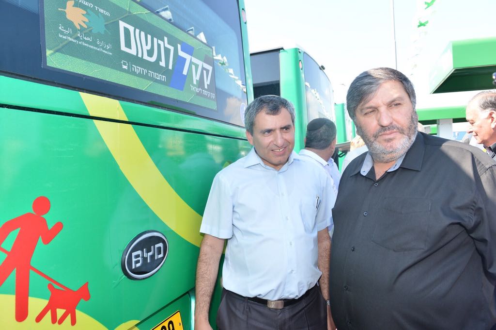 Впервые в Израиле: при содействии ЕНФ-ККЛ пущены маршрутные автобусы на электрической тяге    - фото 1