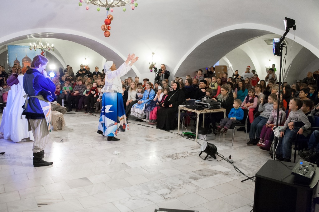 В Подмосковье год Волонтёра открылся праздником для сирот - фото 2