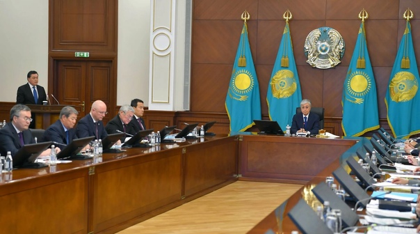 Президент Казахстана Токаев принял отставку правительства - фото 1