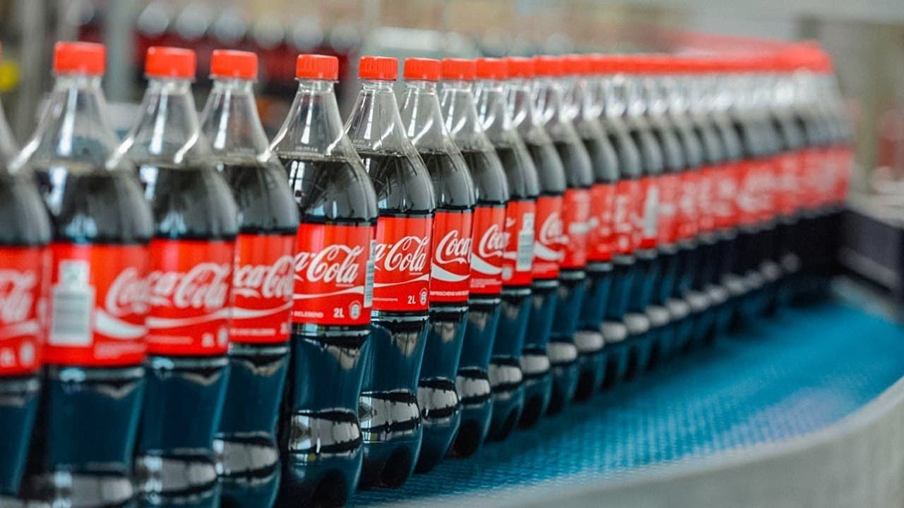 Дистрибутор Coca-Cola объявил о прекращении своей деятельности в России - фото 2