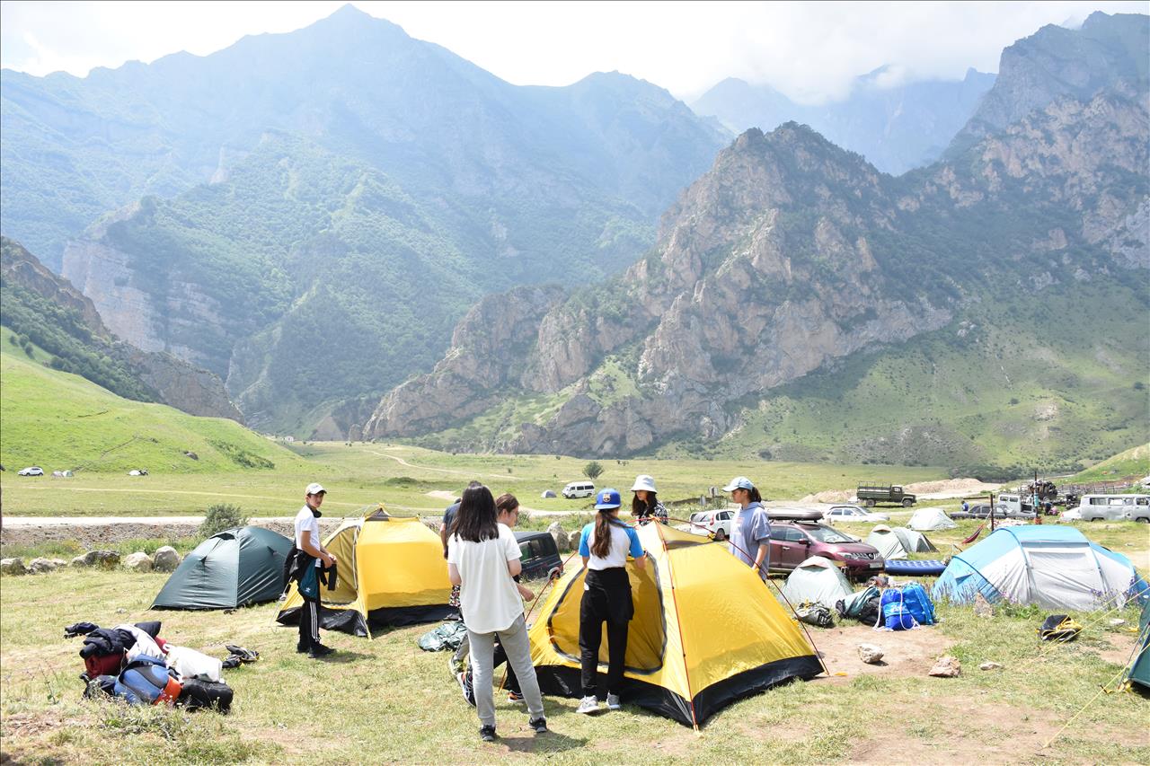До 31 мая можно стать участником «Школы безопасности» и освоить навыки альпинизма в горах Кавказа под руководством опытных инструкторов - фото 2