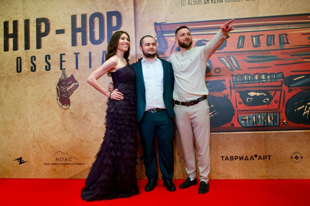В «Хип-хоп Осетии» показали чудо зарождения рэпа среди войн  и бандитских разборок - фото 2