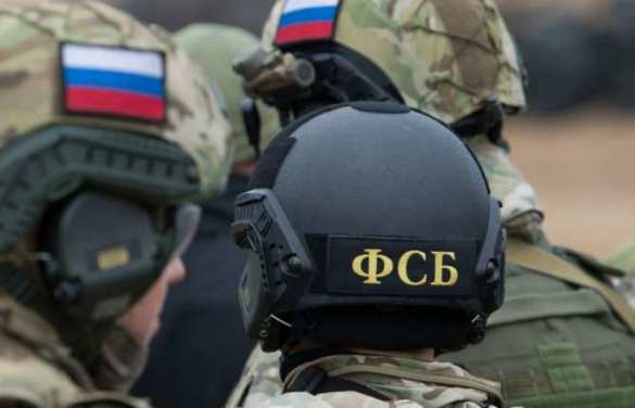 В Казани сотрудники ФСБ задержали подростка, готовившего вооруженное нападение на учебное заведение  - фото 1
