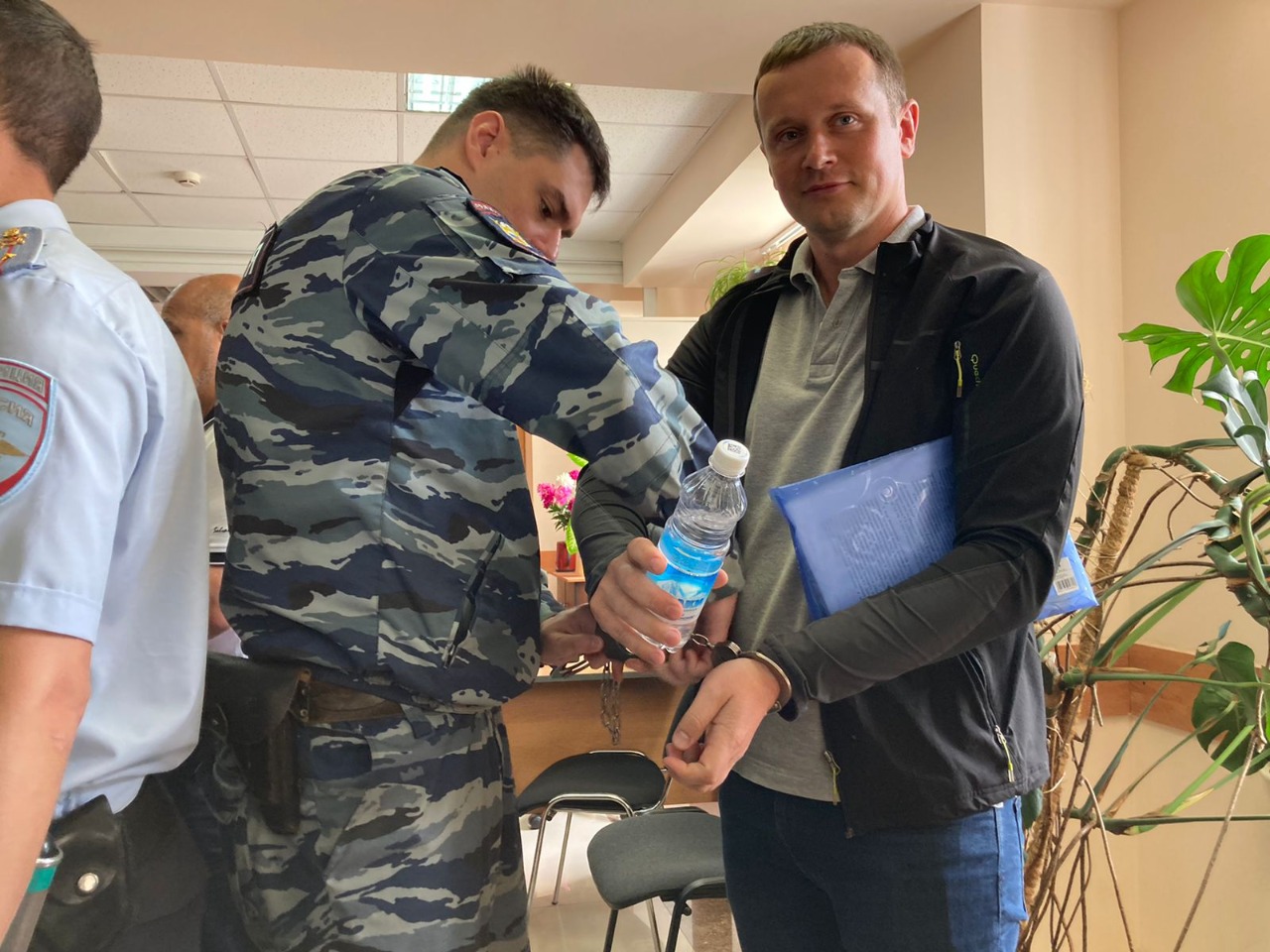 Тюремный срок за защиту природы Камчатки: сотрудников Кроноцкого заповедника взяли под стражу в здании суда - фото 1