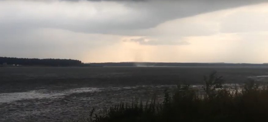По Кировской области прошелся водяной смерч (видео) - фото 1