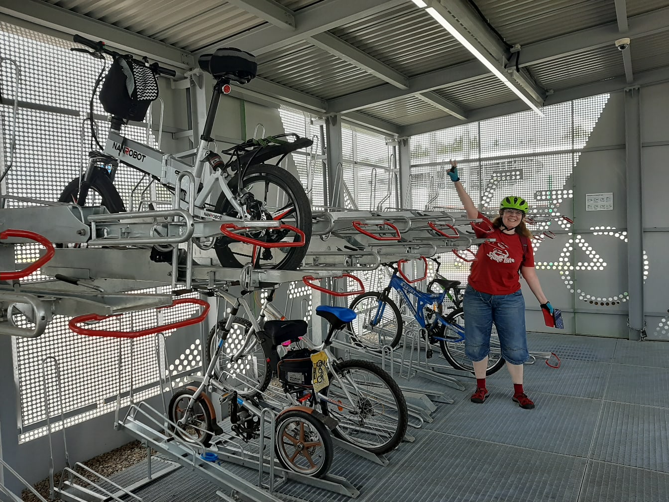 Новая крытая велопарковка, которую мы все так дого ждали - пилотный проект наяву - фото 2