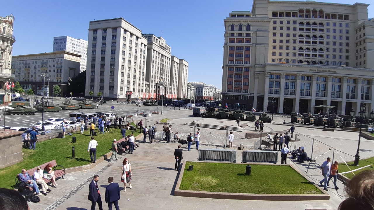 «ЭкоГрад» побывал сегодня на Красной площади перед началом Парада Победы - фото 13