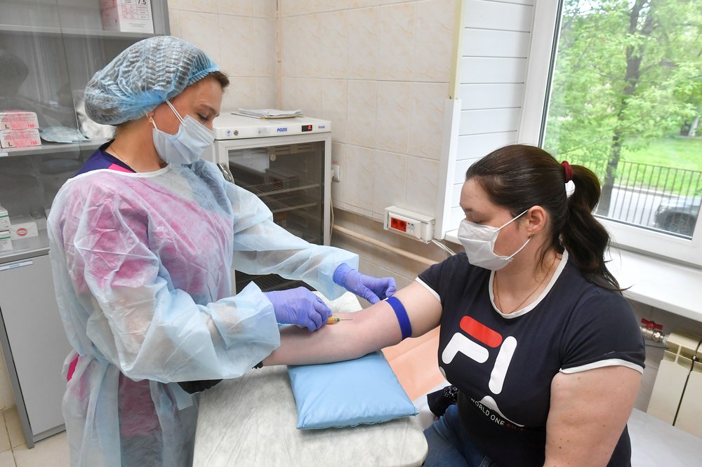  В России неофициально успешно испытали на людях векторную вакцину от нового коронавируса - фото 1