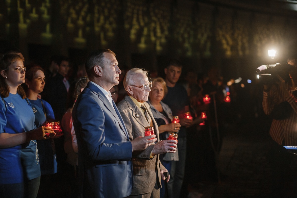 Волонтеры Победы зажгли «свечи памяти» в городах России и за рубежом - фото 2