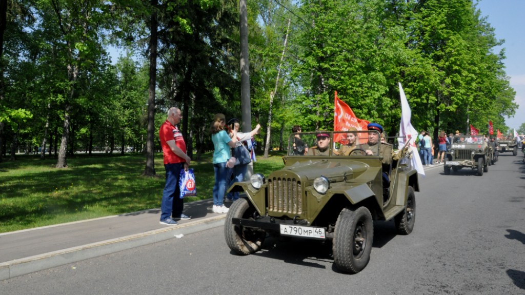 Автопробег на автомобилях времен Великой Отечественной войны - фото 1