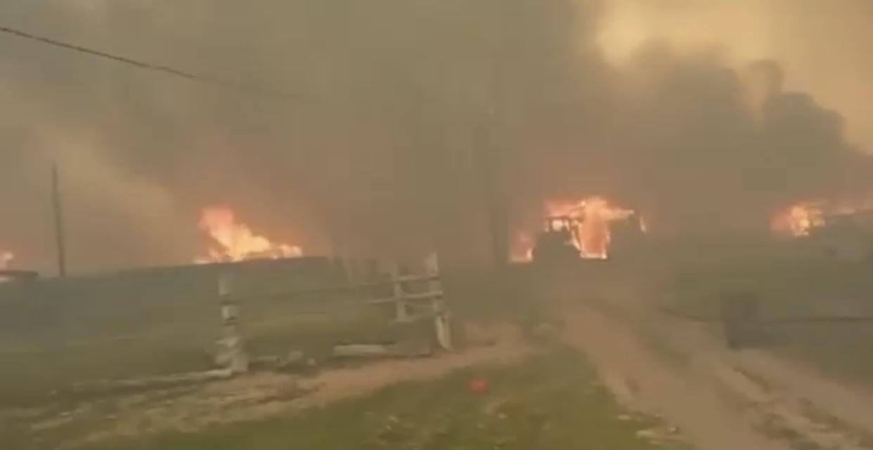 Глава Якутии Айсен Николаев отметил неэффективную борьбу с пожарами в Мирнинском районе - фото 2