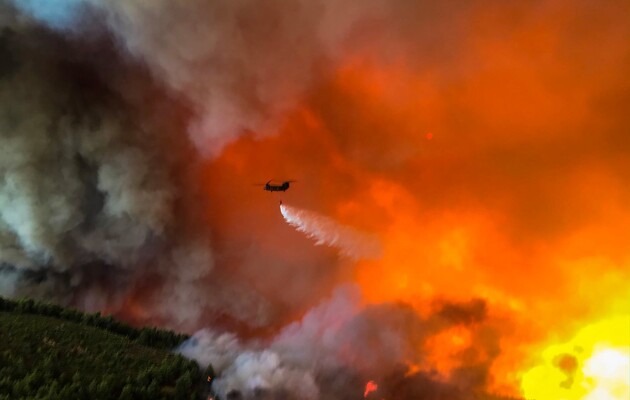 Греция в огне пожаров. Туристов призывают быть крайне осторожными - фото 4