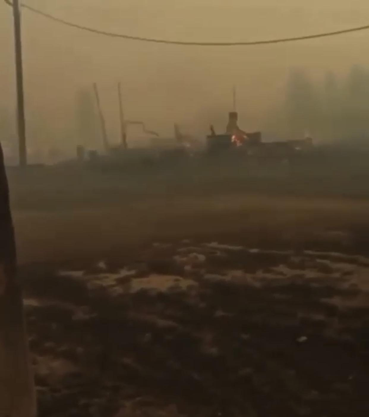 Глава Якутии Айсен Николаев отметил неэффективную борьбу с пожарами в Мирнинском районе - фото 5
