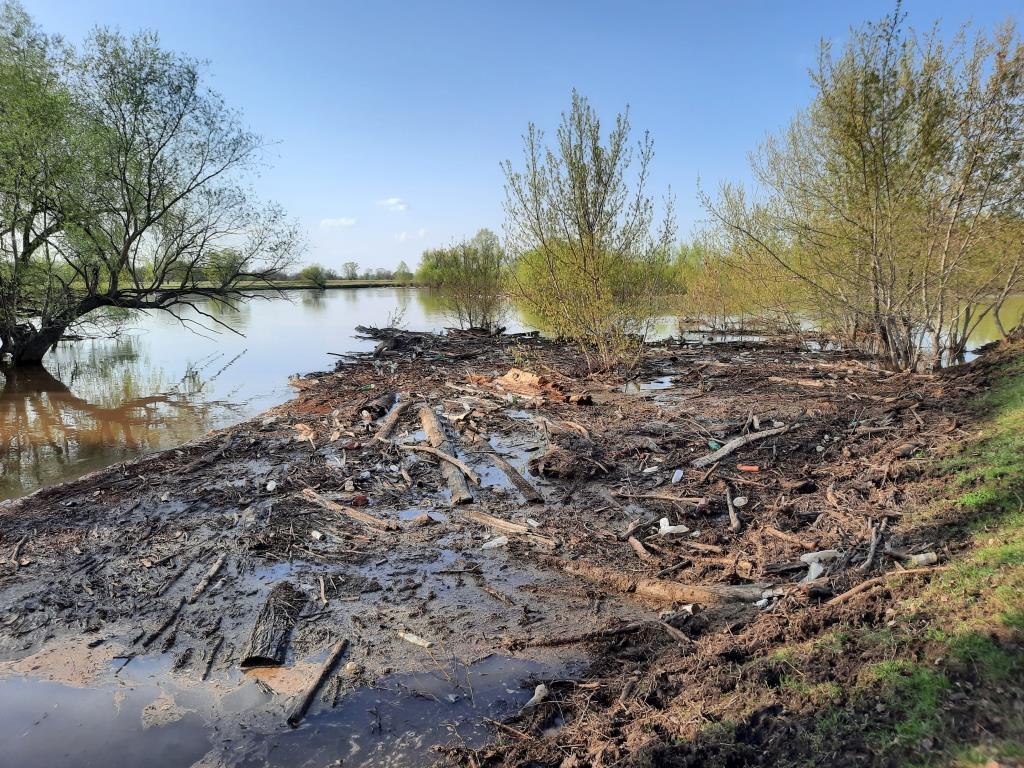 Александр Веселов: ПАВОДОК НА РЕКЕ БЕЛОЙ: И КРАСИВО И МЕСТАМИ НЕПРИГЛЯДНО - фото 2