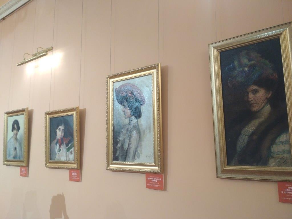 Выставка картин и фарфора в Геликон-опере  - фото 5