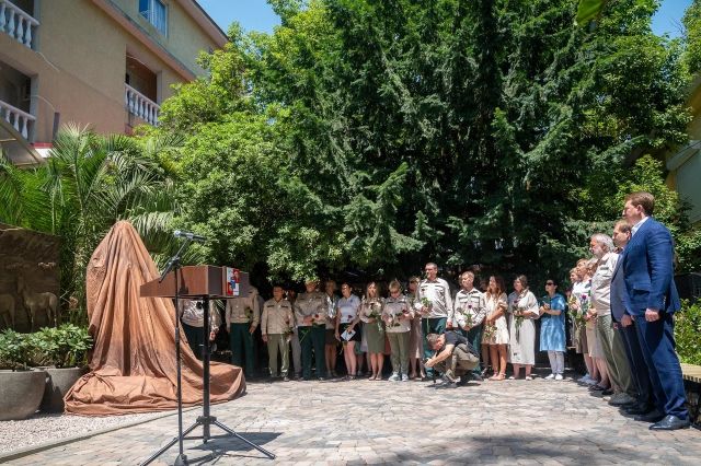 Скульптура государственного инспектора открыта в Кавказском заповеднике - фото 12