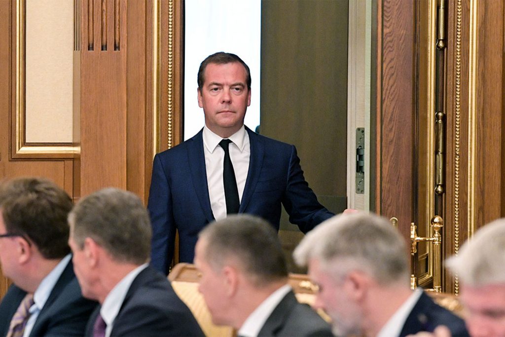 Регионы стали заложниками ошибочных решений принятых в Правительстве Медведева - фото 1