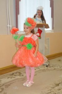  В Тамбове в детском саду «Русалочка» прошло дефиле новогодних костюмов из пакетов, фольги и утеплителя - фото 1