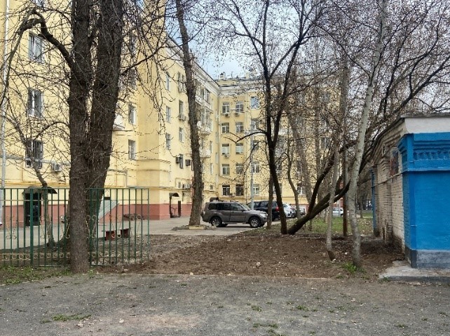 В Гагаринском районе рядом с детской площадкой ликвидирован заброшенный самострой - фото 5
