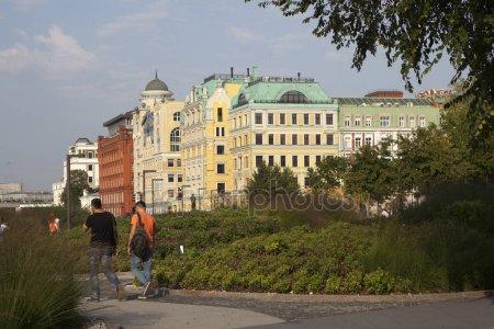 depositphotos 183269512-stock-photo-morning-in-moscow-view-of