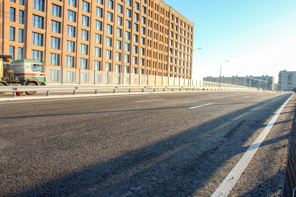 Вице-губернатор Петербурга Игорь Албин проинспектировал строительство набережной Макарова - фото 5