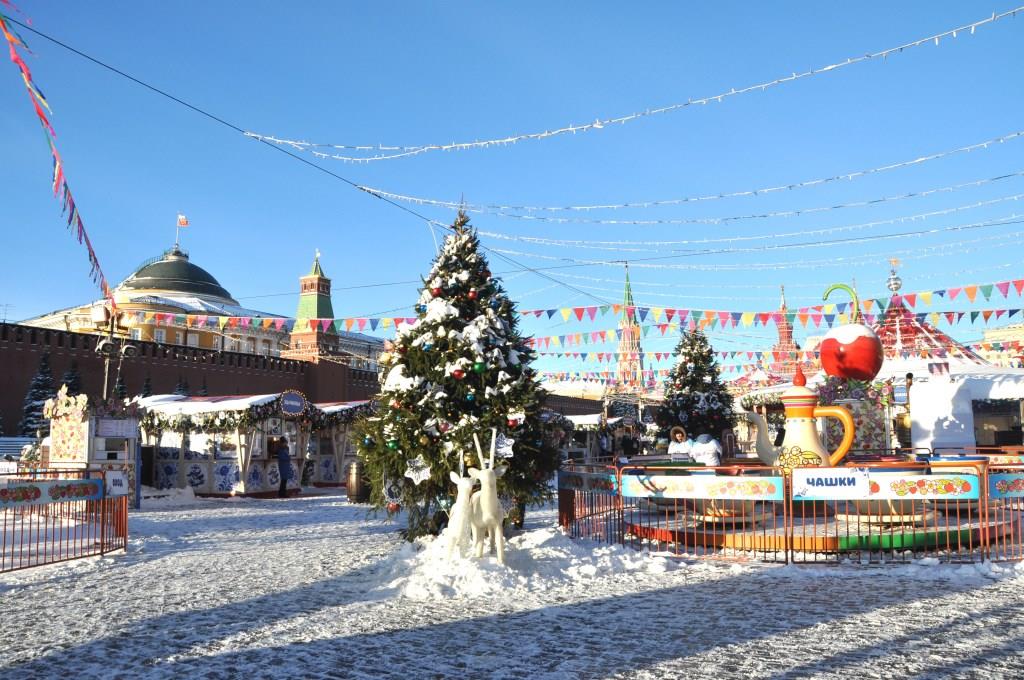 Москва принарядилась к Новому году - фото 2