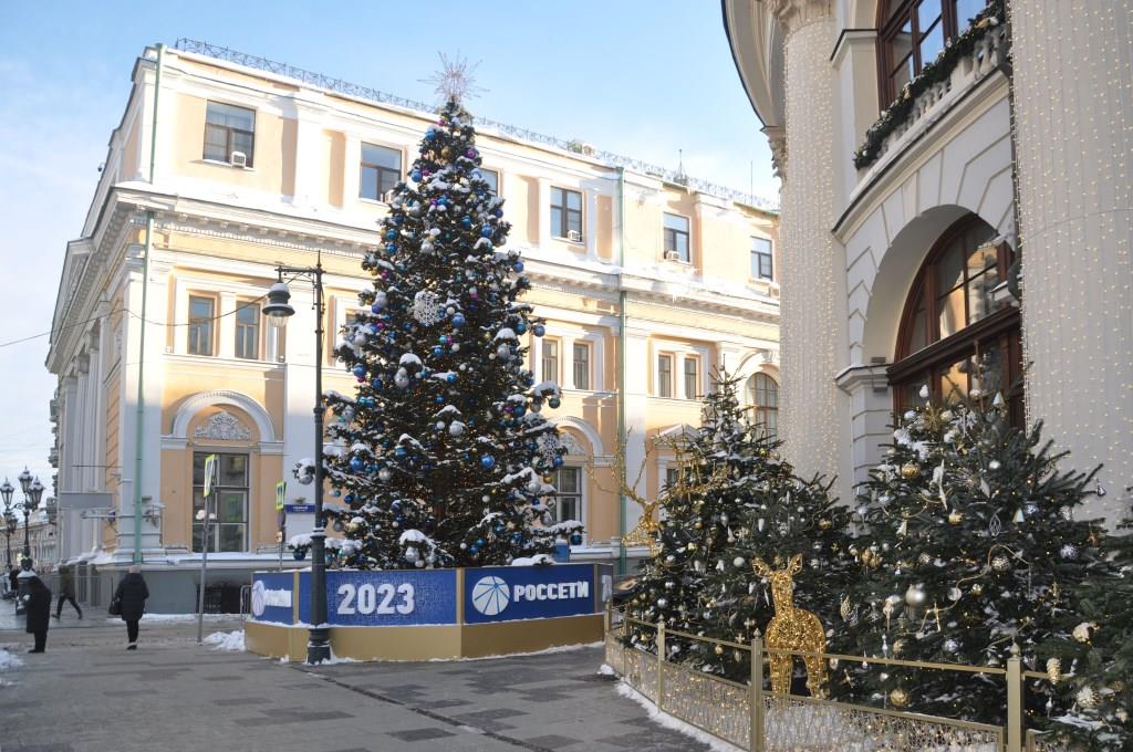 Москва принарядилась к Новому году - фото 3