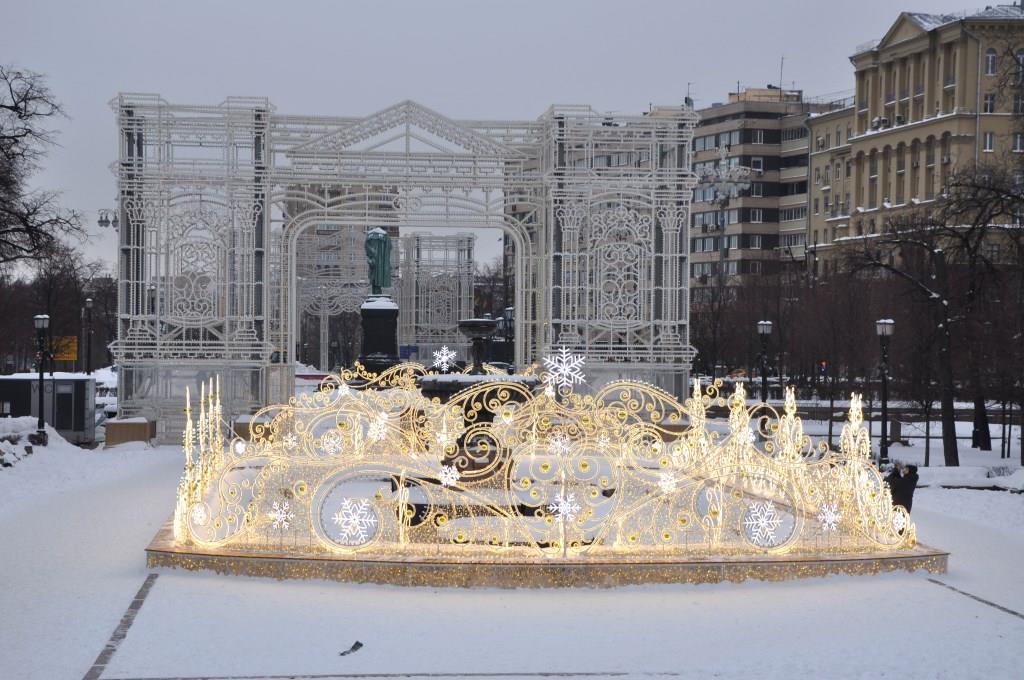 Москва принарядилась к Новому году - фото 5