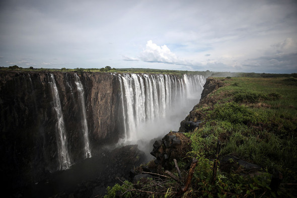 Африканский водопад Виктория катастрофически обмелел - фото 6