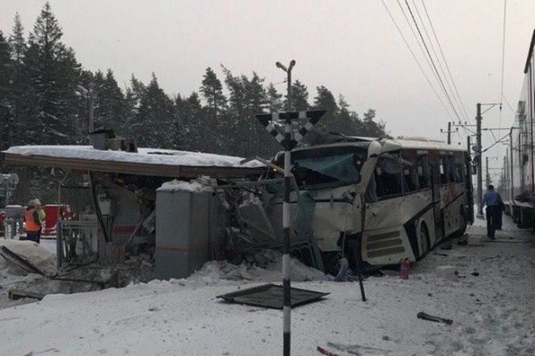 В ДТП с автобусом в Казахстане погибло восемь человек - фото 1