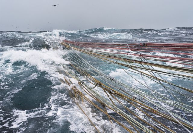 Фотограф Кори Арнольд (Corey Arnold) проплыл весь север Америки, делая эффектные снимки на Аляске и в Беринговом море - фото 6